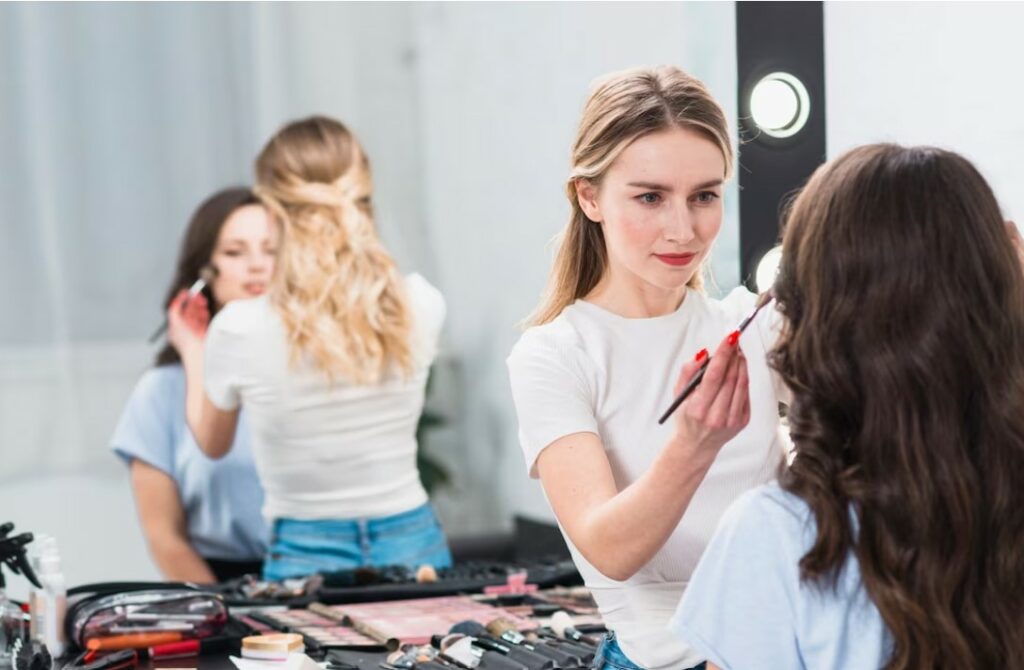 Professional Makeup Artist Course: All The Details You Need to Become One