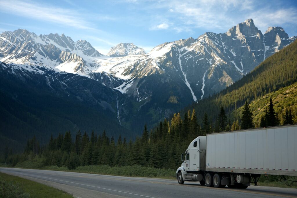 7 Tips to Choose the Right Interstate Transport Company for Shipping Needs