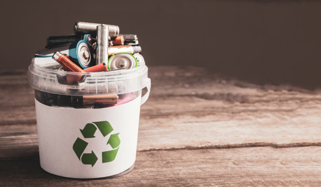 3 Safe Ways to Dispose of Old Batteries