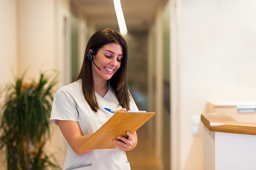 Why Outsourcing Professional Doctor Answering Services Can Benefit Your Practice