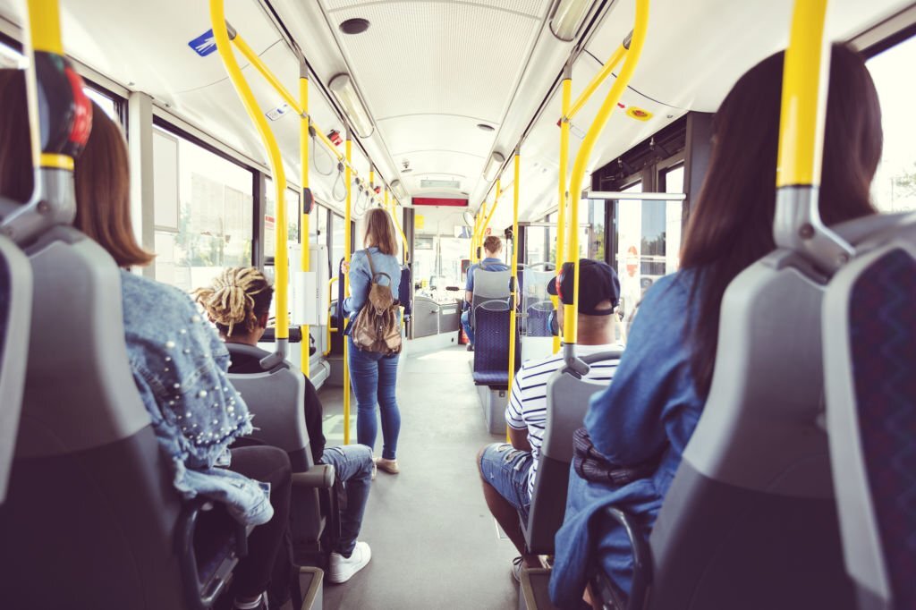 Choose the Best Shuttle Bus Rental for Your Needs