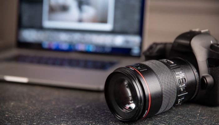 How to Choose the Right Photo and Video Service for Your Needs