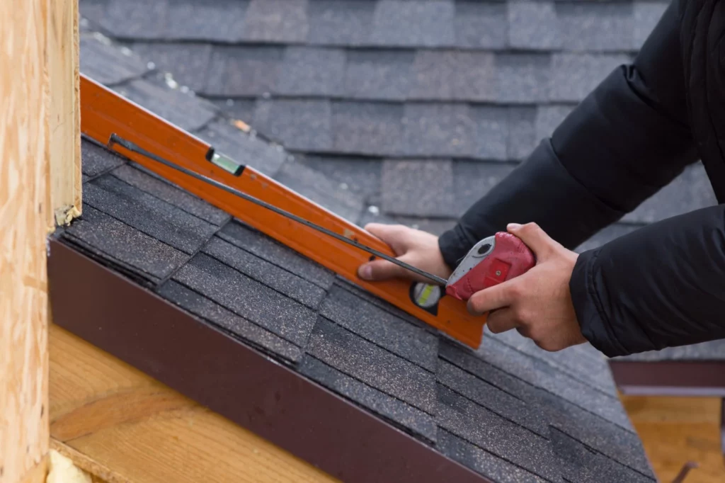 5 Tips for Hiring a Roofing Contractor for Your Asphalt Roof Repairs