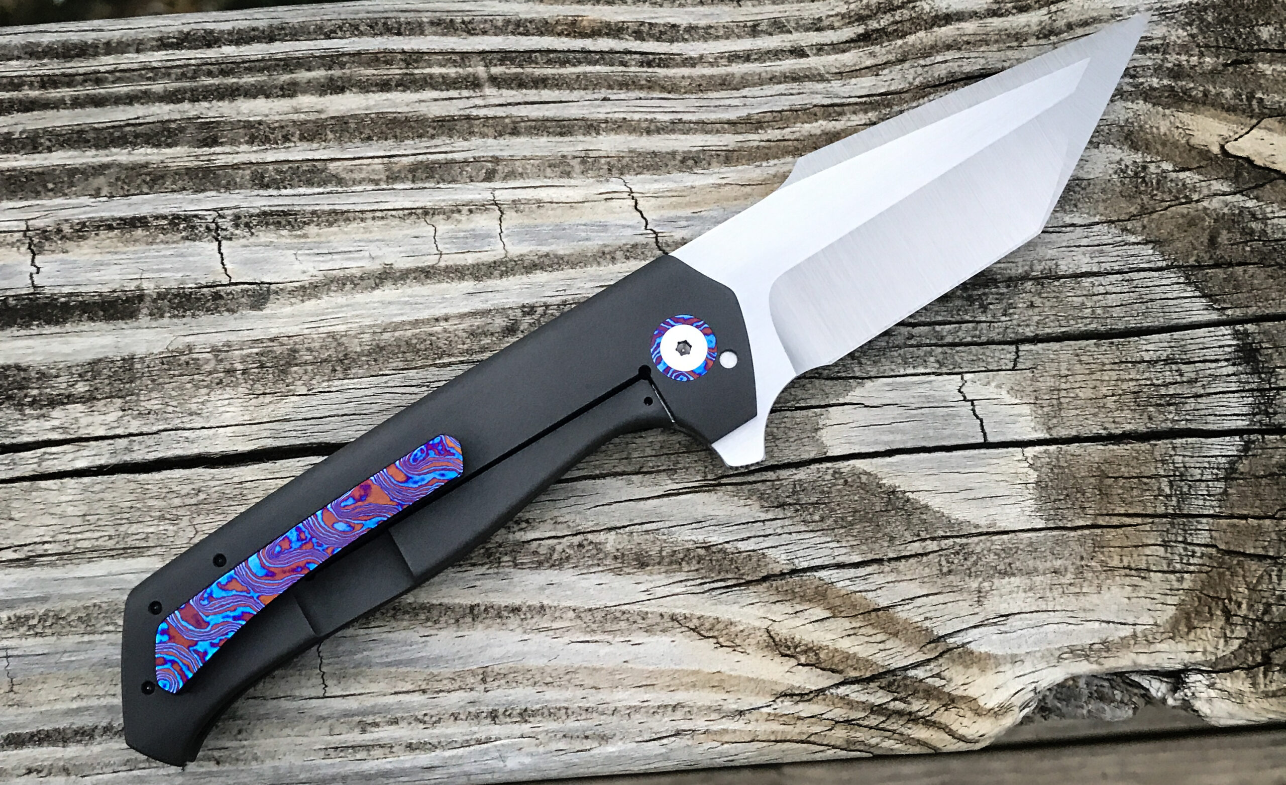Microtech Ultratech: Precision Blades for Every Challenge - Sohago