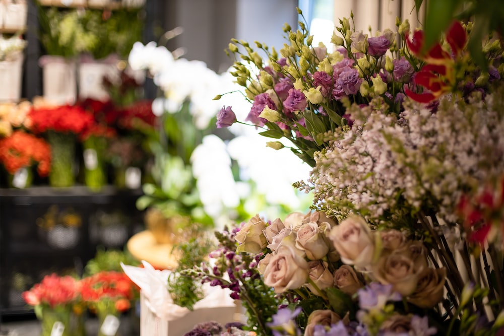 Planning a Special Surprise? How Does Online Flower Delivery in Dubai Ensure Freshness?