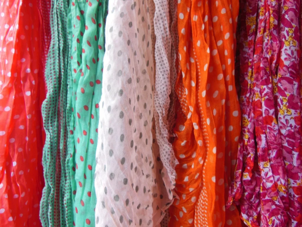 The Best Color Combinations for Square Scarves
