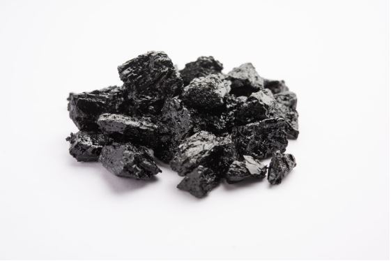 Nature’s Black Gold: An In-depth Look into Shilajit