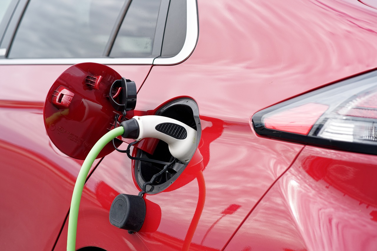 Exploring EV Charging Station Franchises and Dealerships