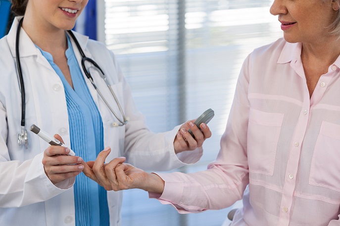Diabetes Management in Houston: How Specialists Customize Treatment Plans