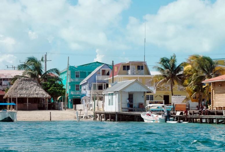 Top Neighborhoods in Ambergris Caye for Real Estate Investment