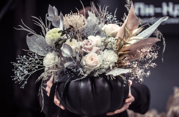 How Do Preserved Floral Arrangements Compare to Fresh Flowers