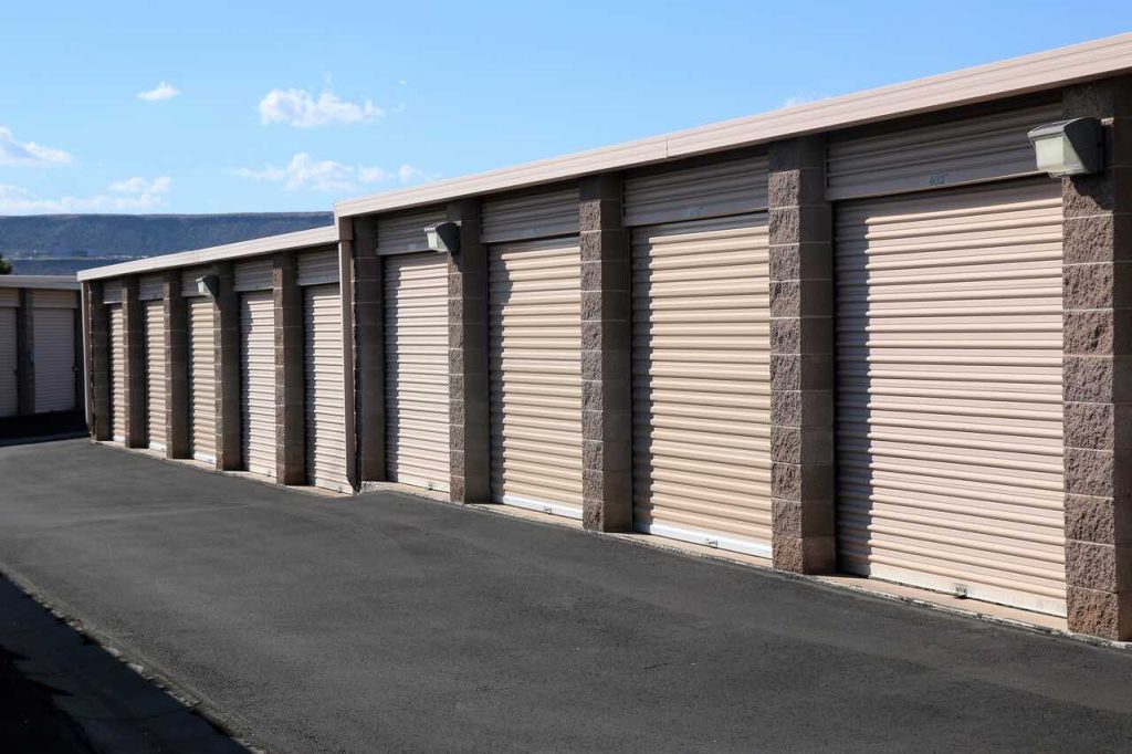How Southern Utah Homeowners Reclaim Square Footage During Seasonal Transitions