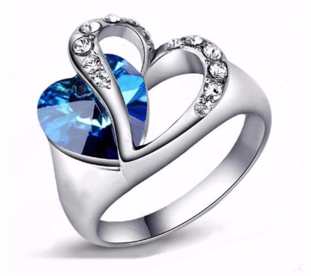 Blue Stone Setting Heart Shaped Finger Ring