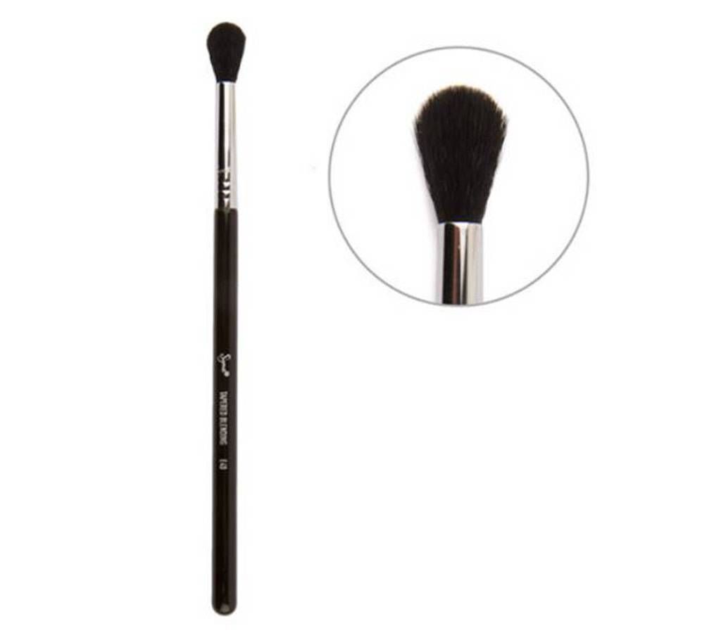 E40 - tappered Make up blending brush