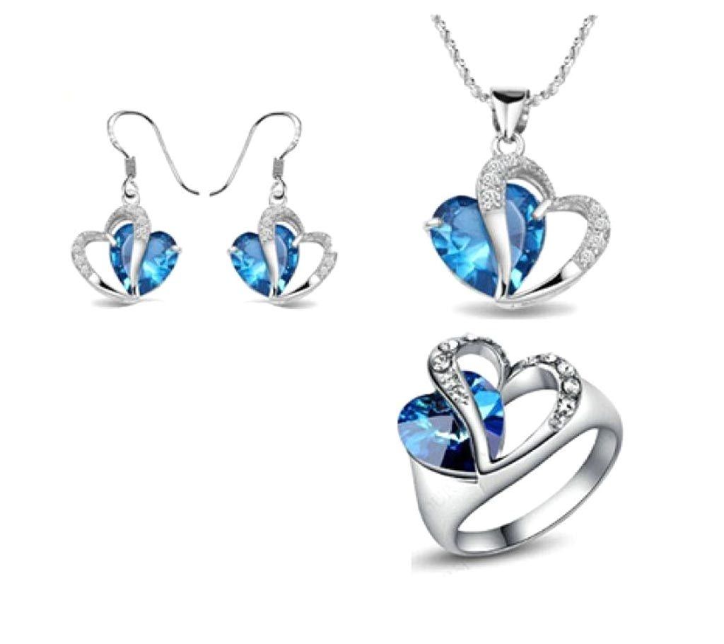 Heart Shaped Crystal Pendant Set