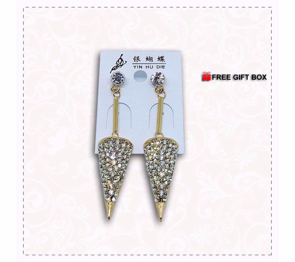 Diamond cut stone setting EAR Ring