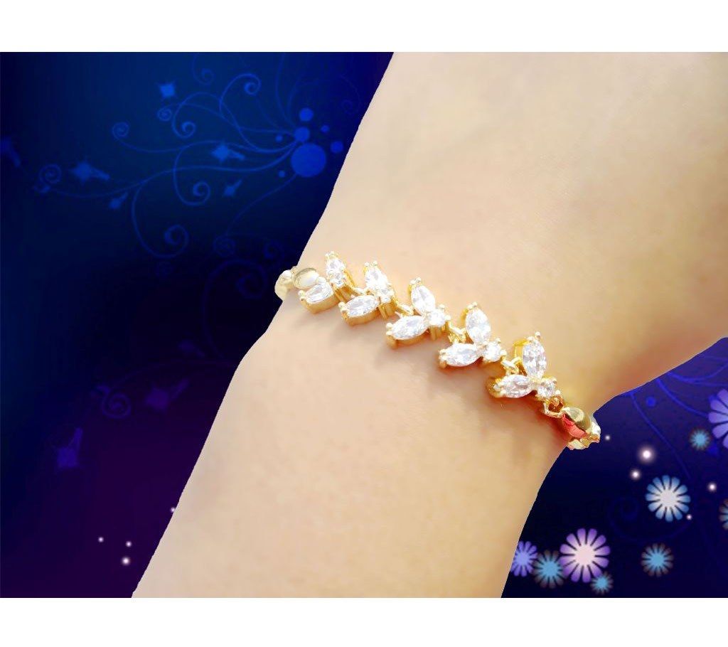 White stone setting bracelet