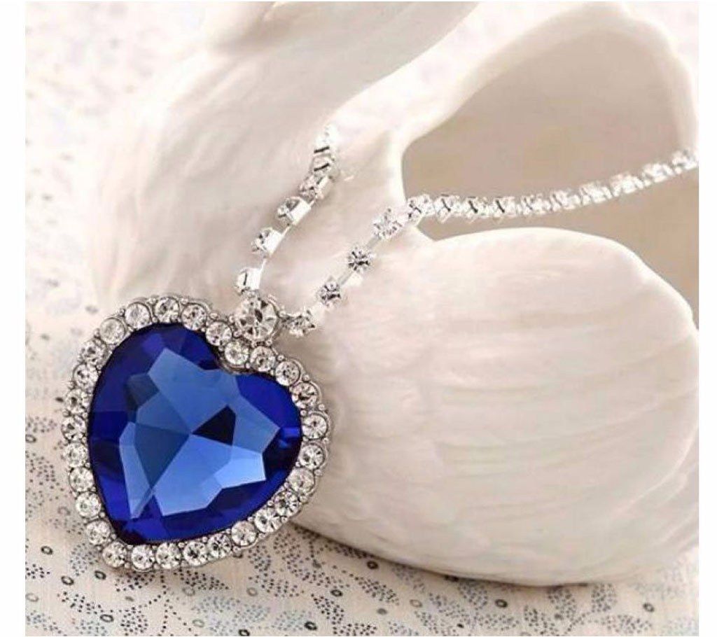 Titanic heart shaped pendant