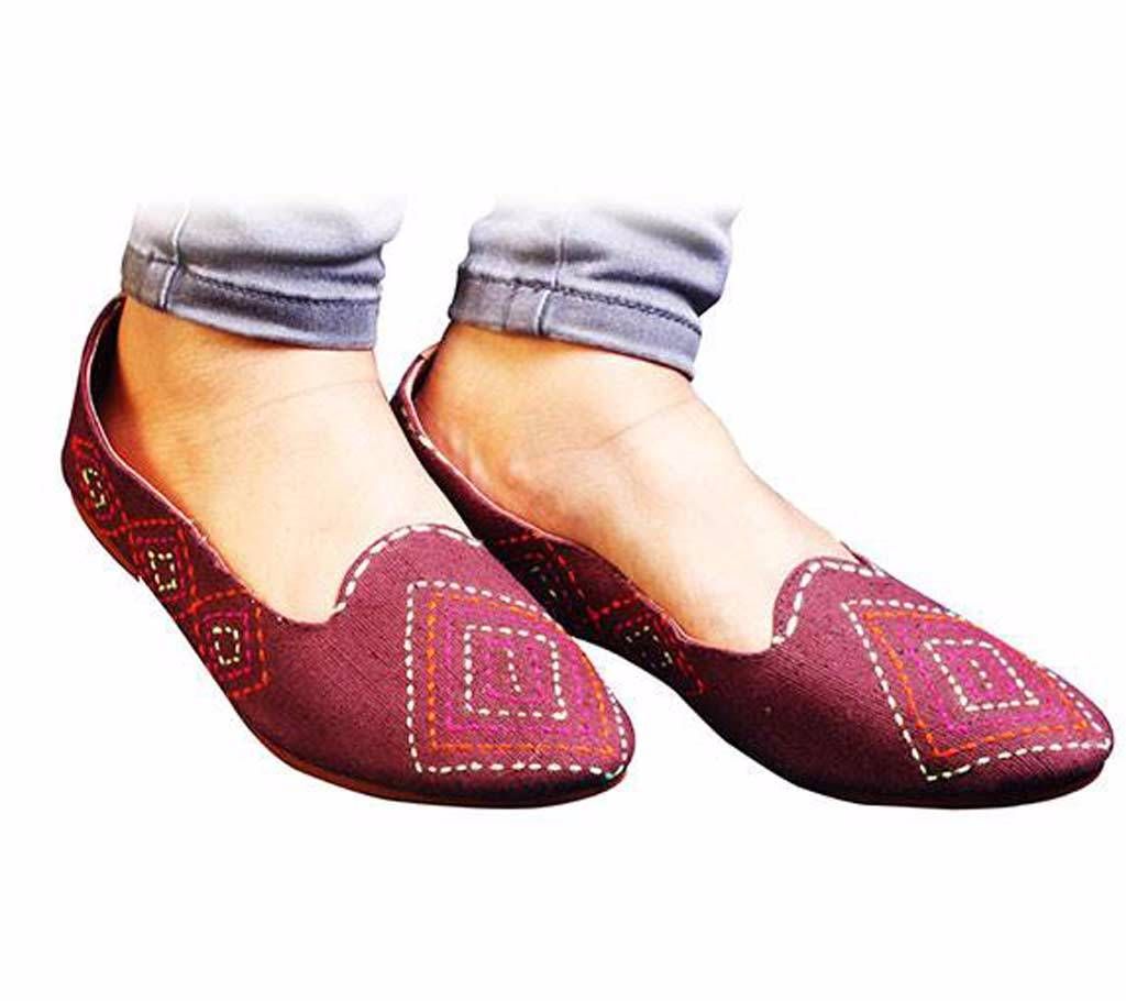 Pump Shoe With Stitch For Ladies