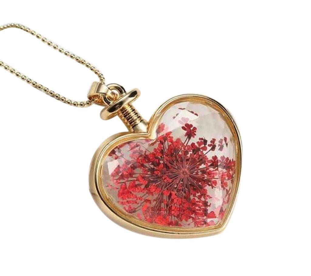 Ladies heart shaped pendant 