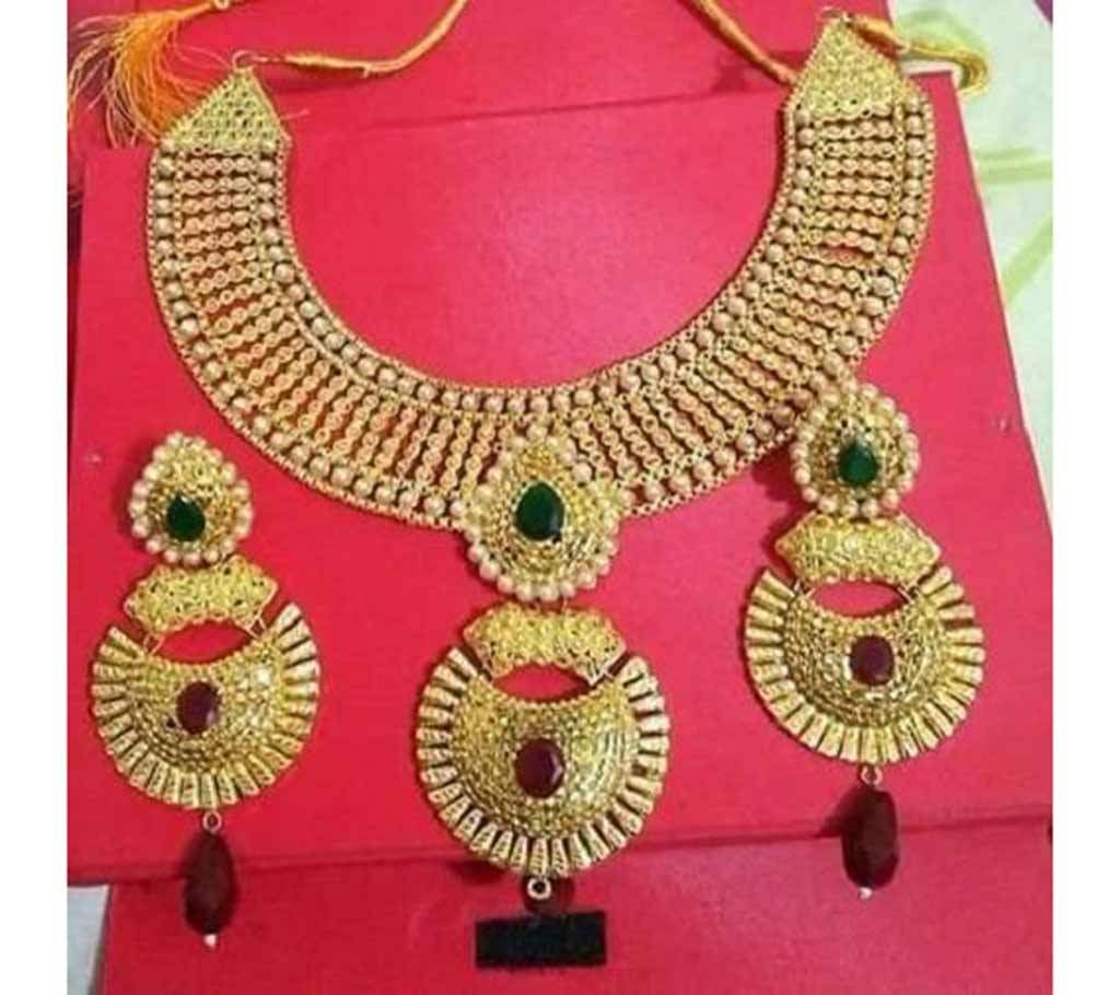 Gold plated necklace with earrings 