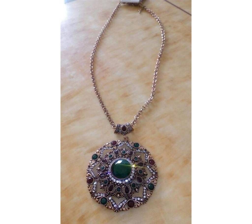 Stone Setting Pendant with Chain