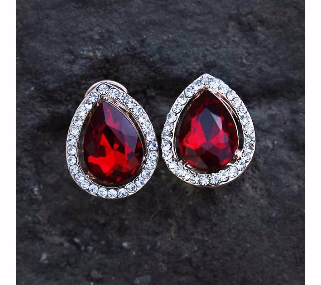 Red Stone Setting Ear Ring 