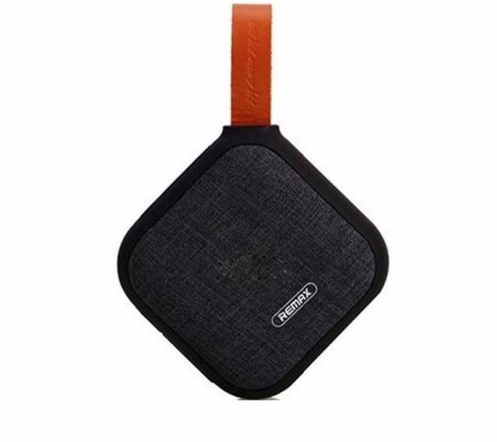 REMAX Portable Fabric NFC Speaker 