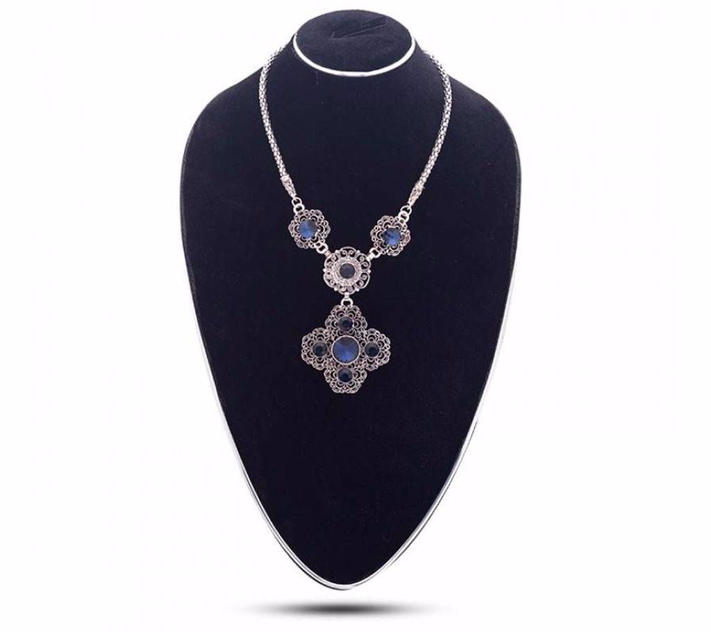 Silver & Blue Stone Setting Necklace