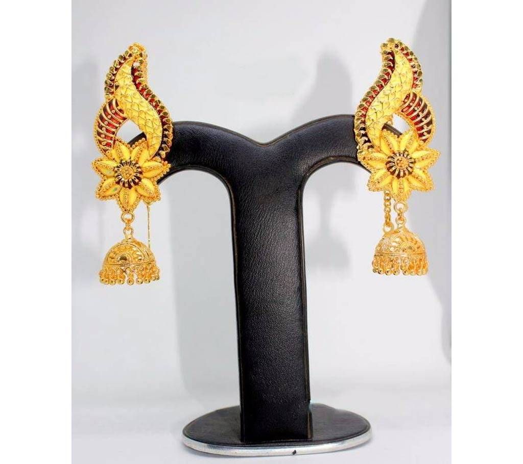Gold plated ear ring