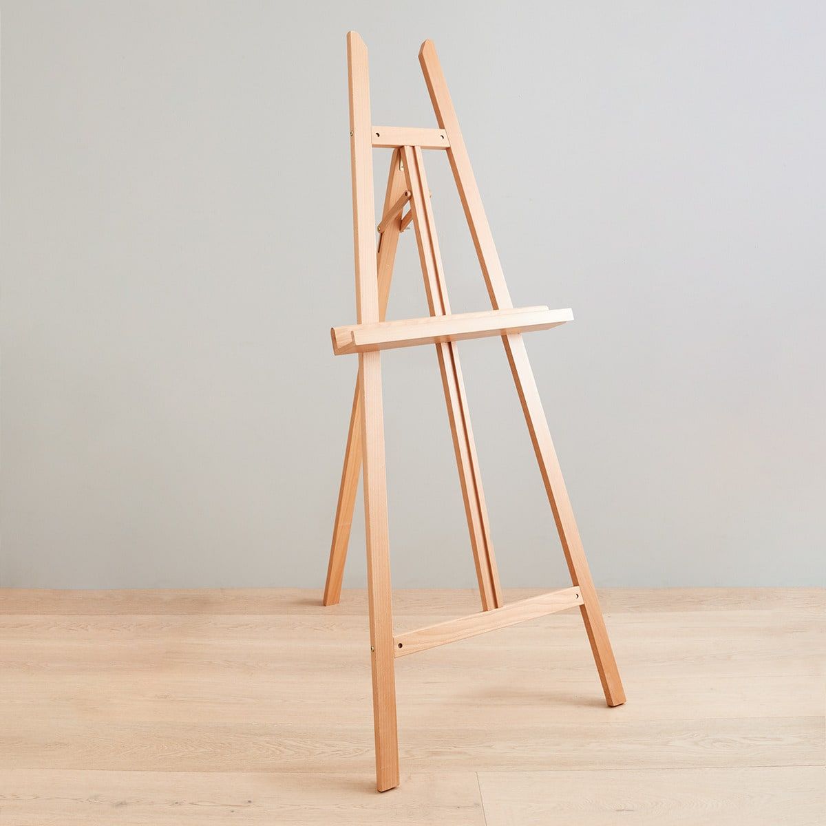Easel Studio 161cm