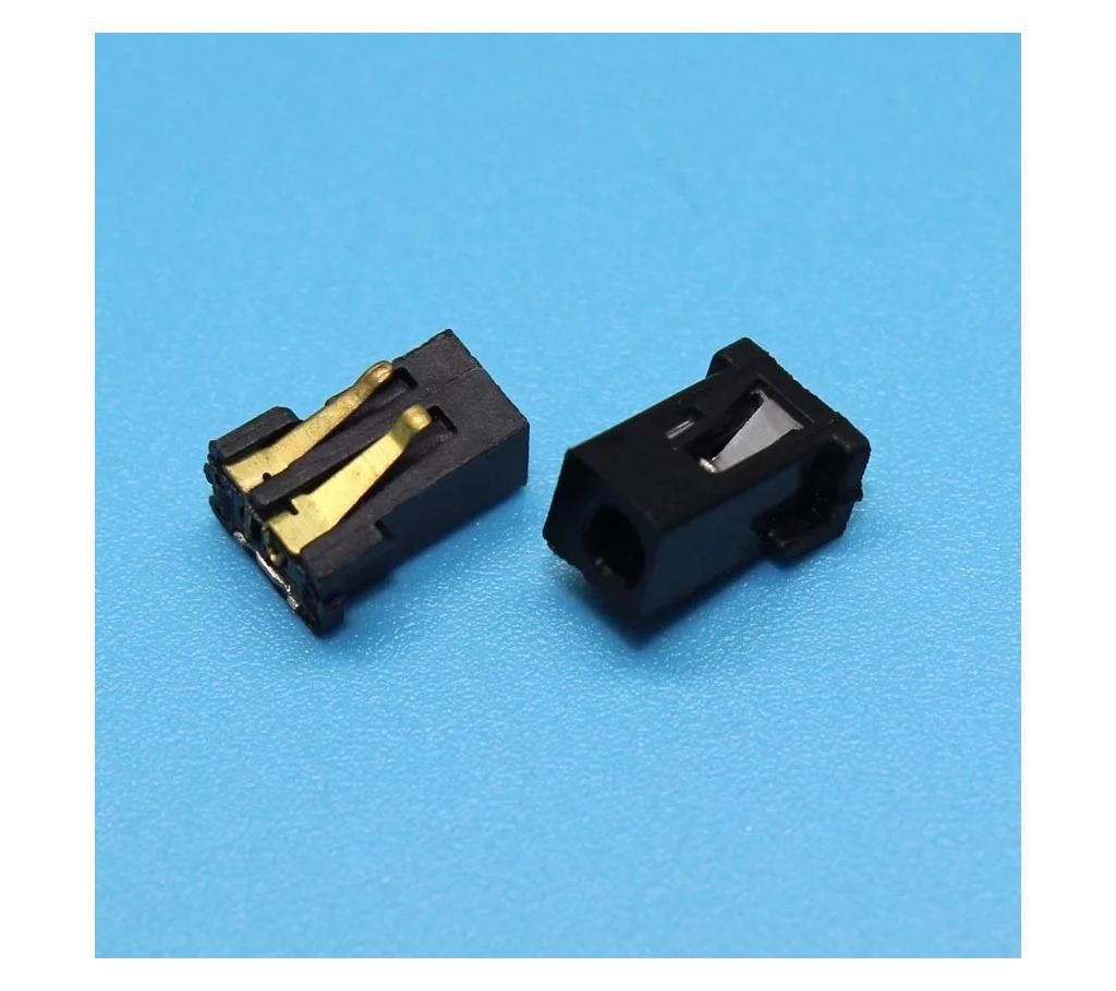 N 70 charging port