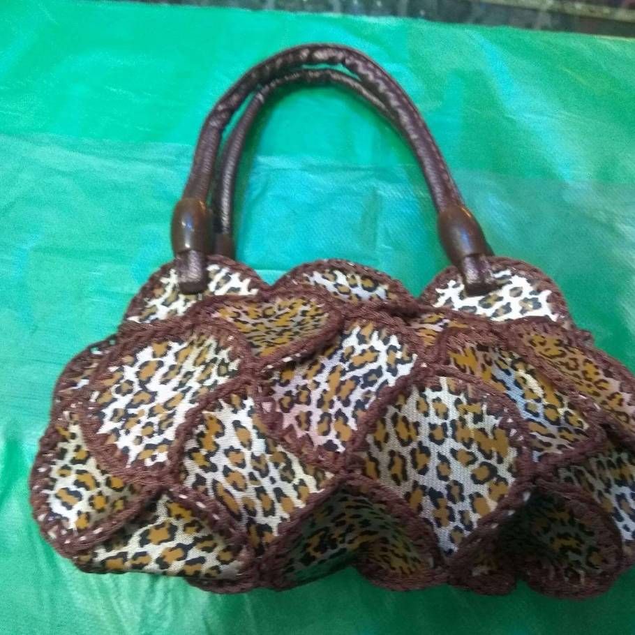Leather and nylon ladies bag 
