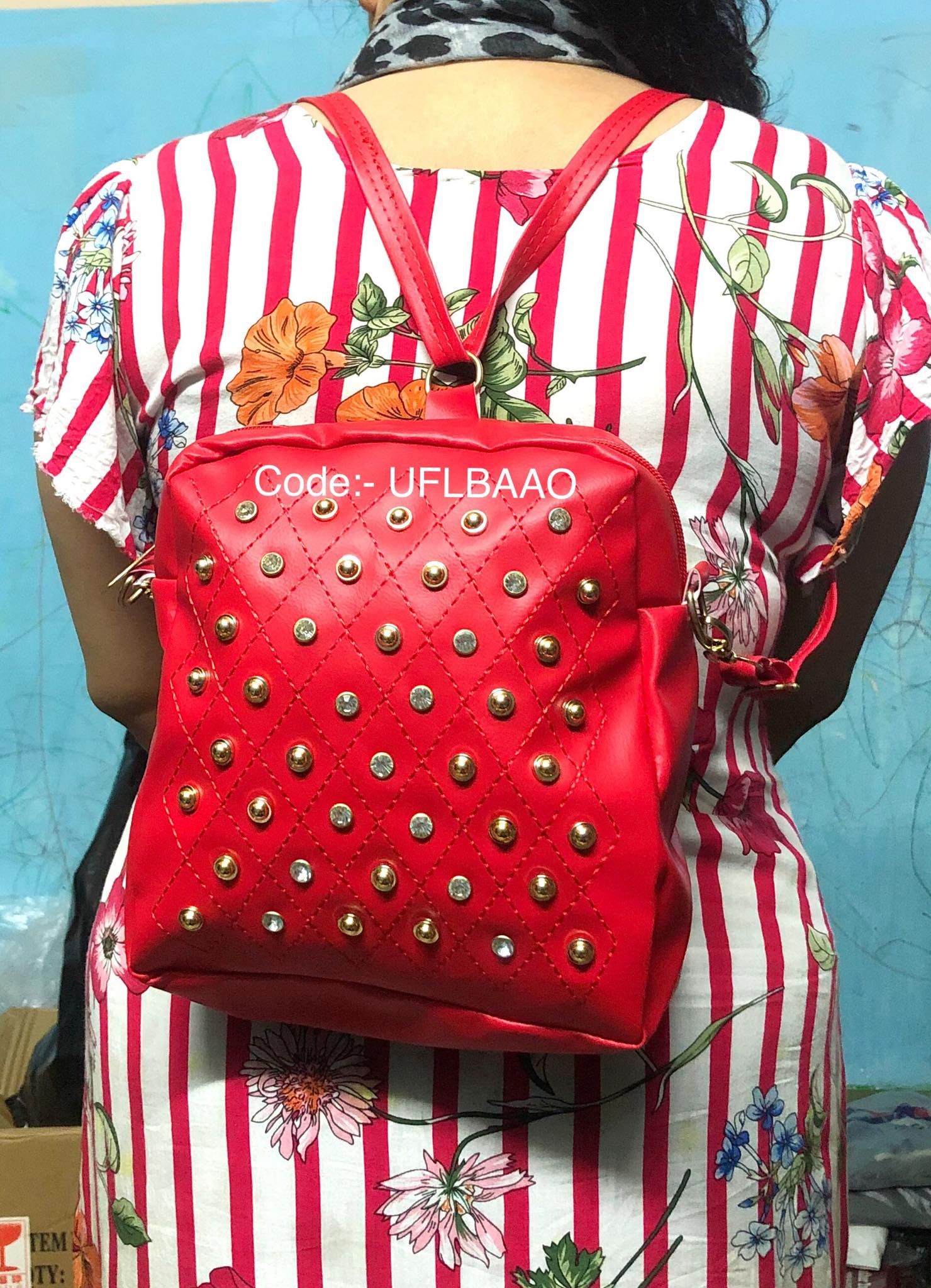 Fashionable Look Bag Ladies Stylish Bag Crossbody/Hanging Shoulder/Hand Purse Bag.