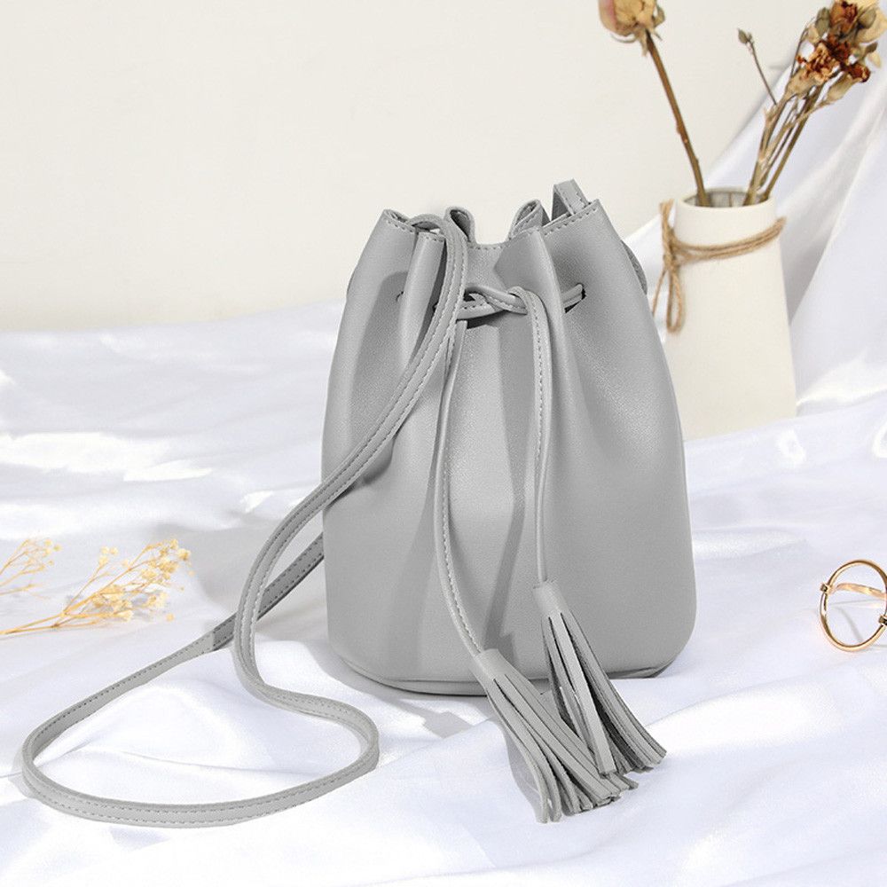 Women Fashion Tassels High Capacity Bucket Bag Shoulder Bag Crossbody Bag