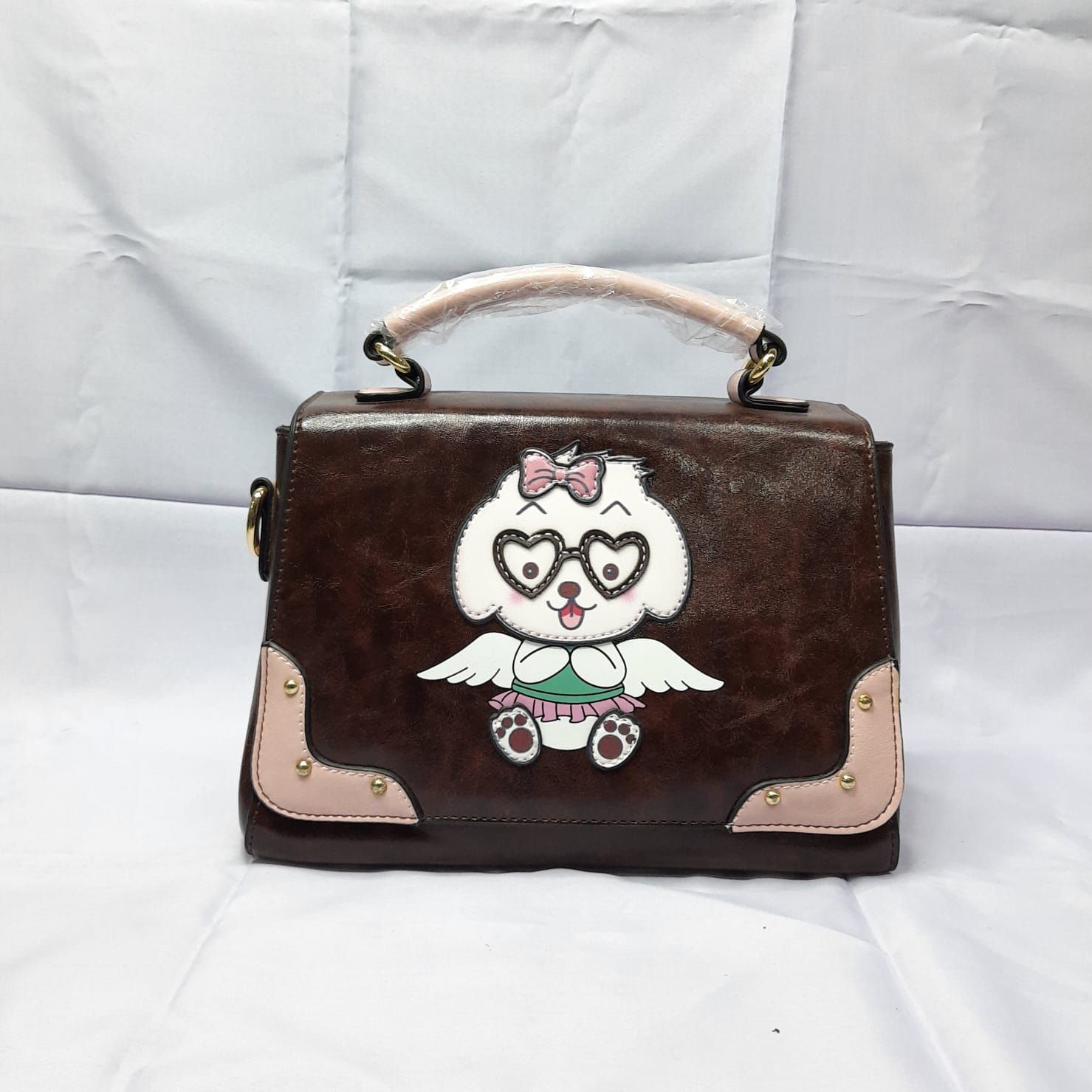 Women hand fashionable bag