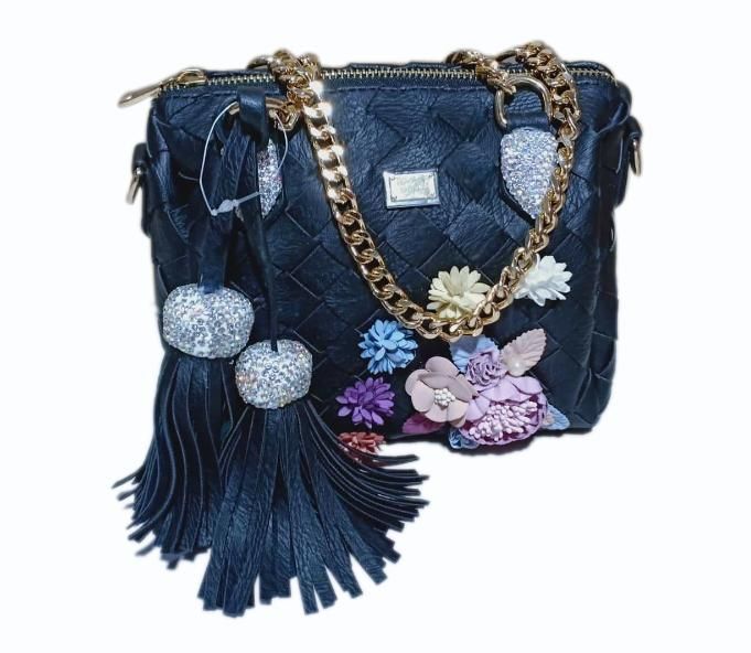 Hot Sale Guangzhou Baiyun Wholesale Market Beautiful Botton Decoration Pu Handbag Set