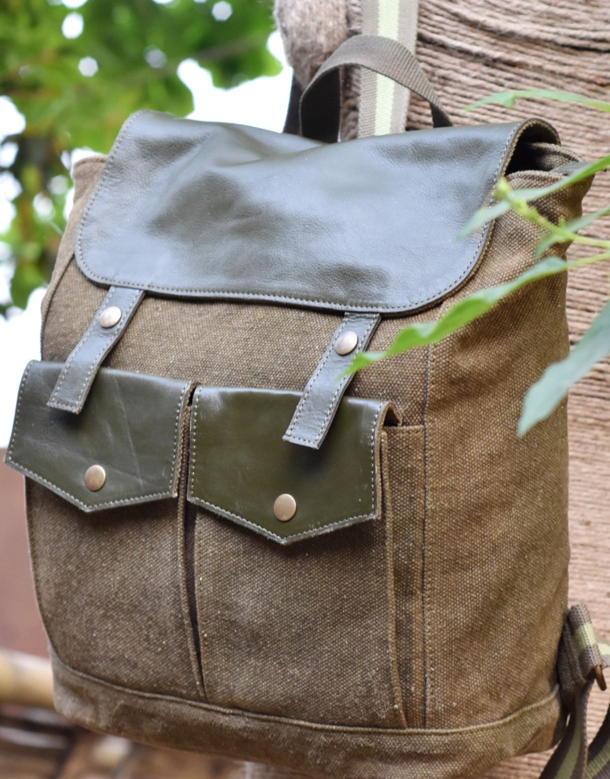 Canvas Backpack with Laptop Chamber