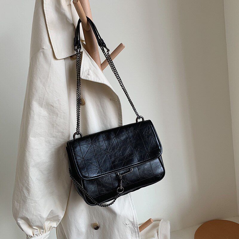 Fashion large capacity high-end foreign shoulder bag 2021 Korean version of the Messenger bag retro messenger bag