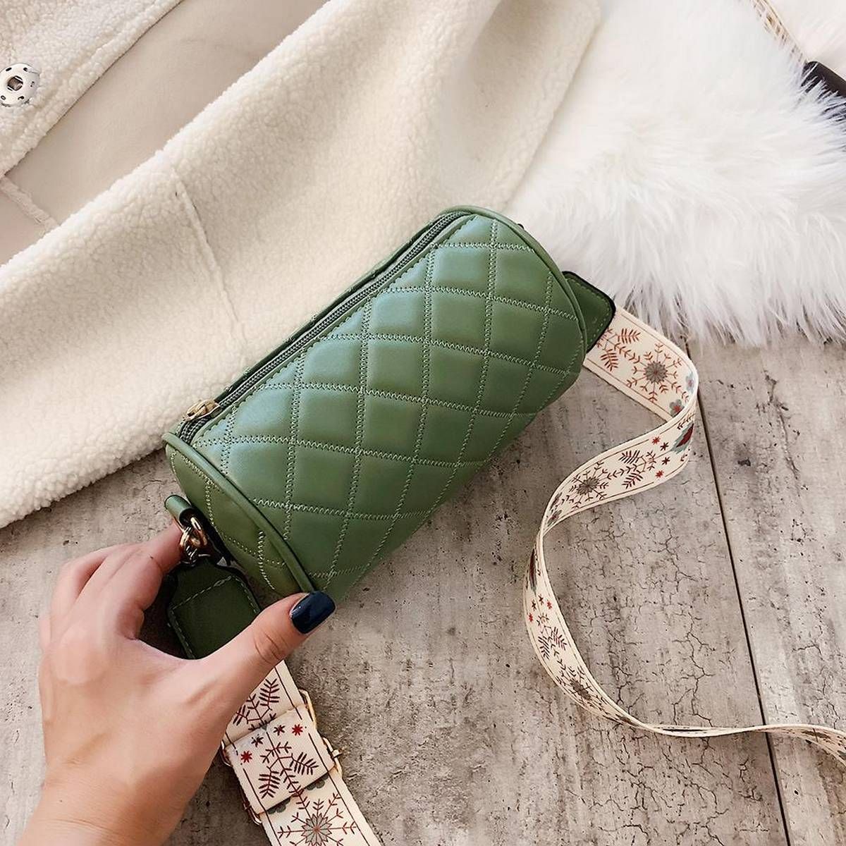 Fashion Women Chic PU Cylinder Messenger Bag Leather Soft Round Money Purse Retro Ethnic Female WiShoulder Bags