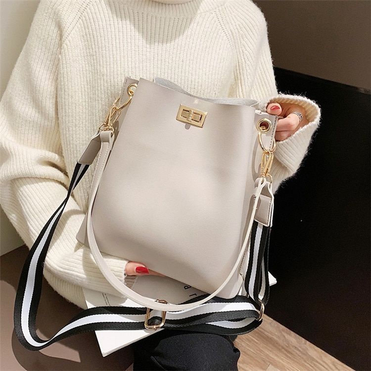 2021 Brand Designer Women PU Leather Handbag Designer Black Bucket Vintage Shoulder Bag Ladies Casual Messenger Bag High Quality