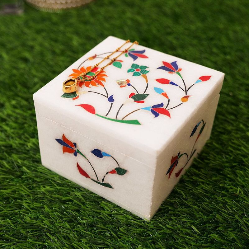 Katkaria Creations Handmade Marble Jewelry Box Home Decor Showpiece Jewellery Organizer Dressing Table Storage Jewelry Box Vanity Box  (White)