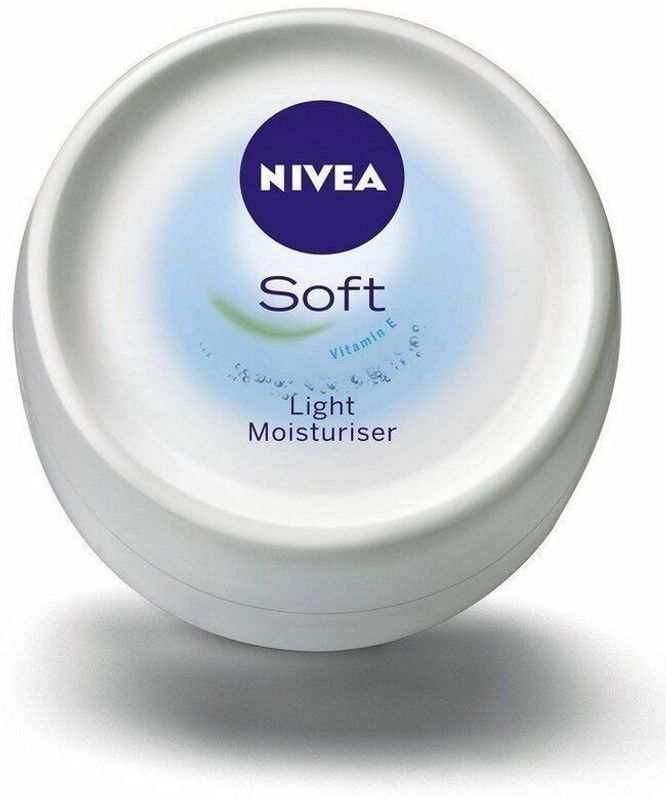 NIVEA soft light moisturiser cream  (200 ml)