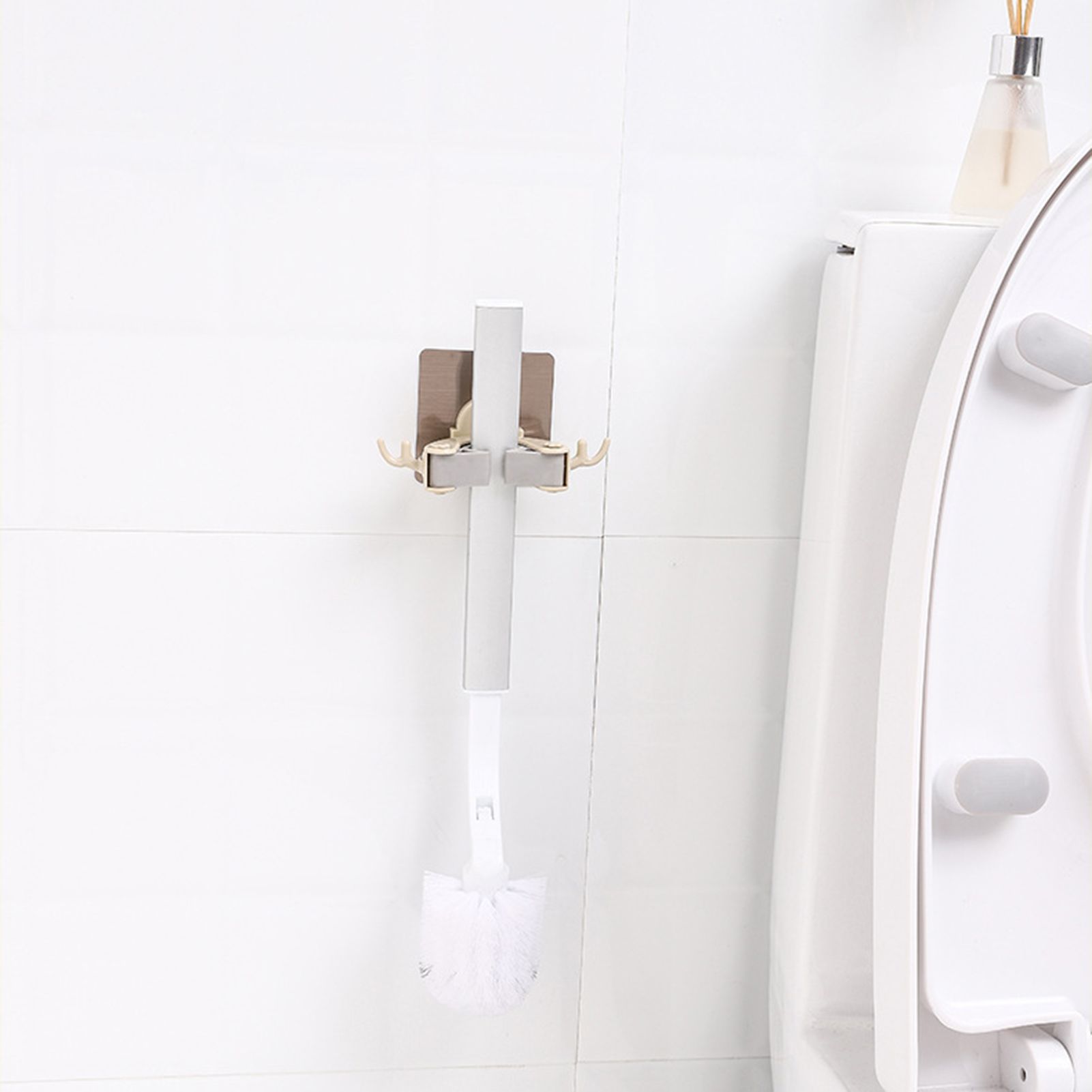Broom Holder Wall-mounted Strong Adhesive Mop Broom Holder