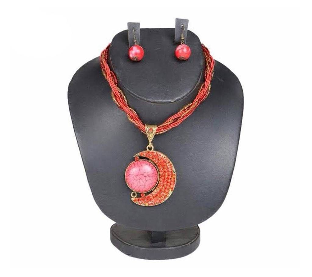 Boishakhi moon shaped necklace set