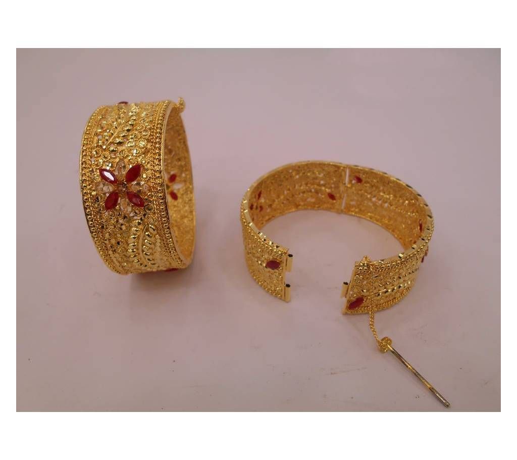 Gold plated Churi (2 pcs)