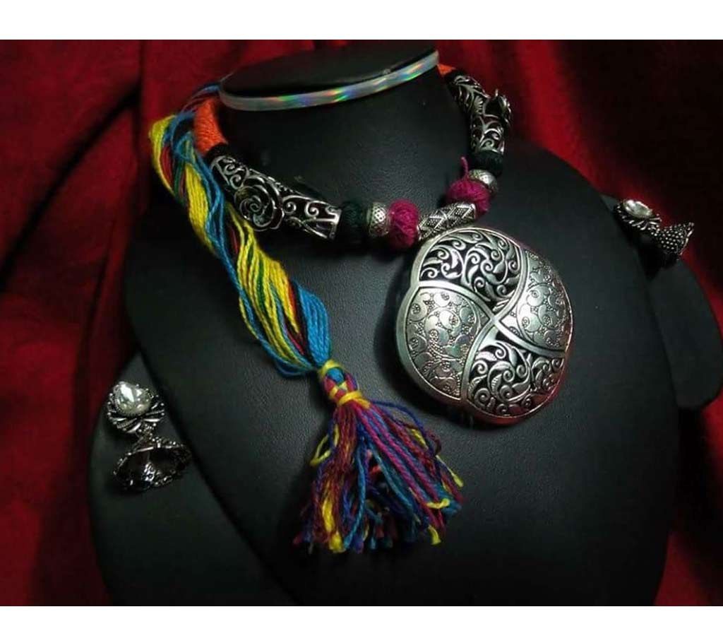 Baishaki Antique Pendant Set
