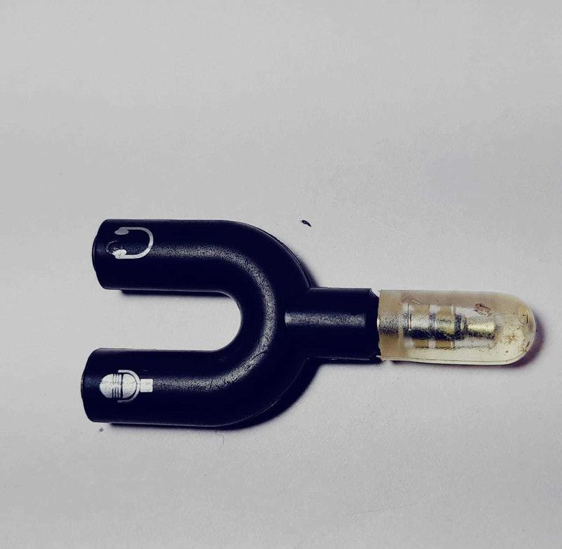CONNE STUDIO SPLITTER MIC AND HEADPHONE SPLITTER Wire Connector  (Black, Pack of 1)