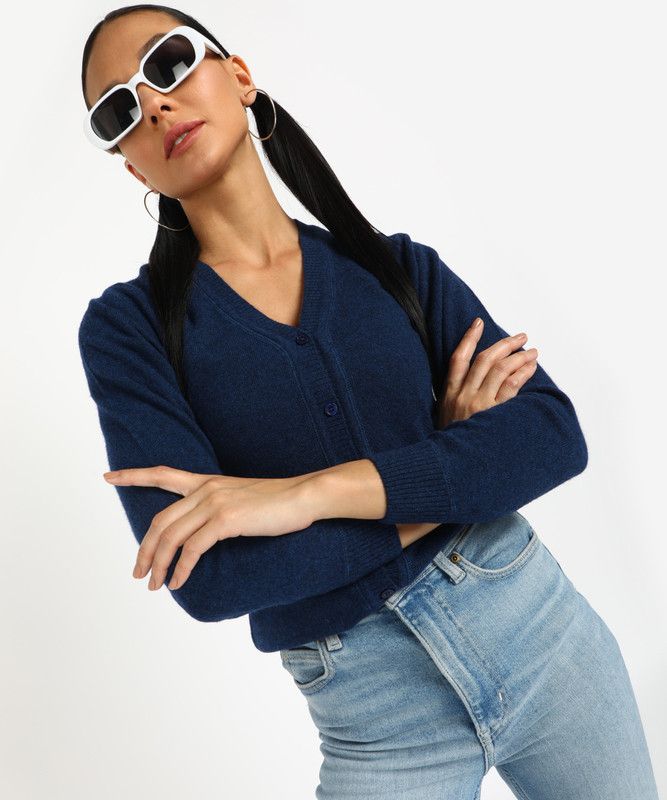 Women Solid V Neck Blue Sweater