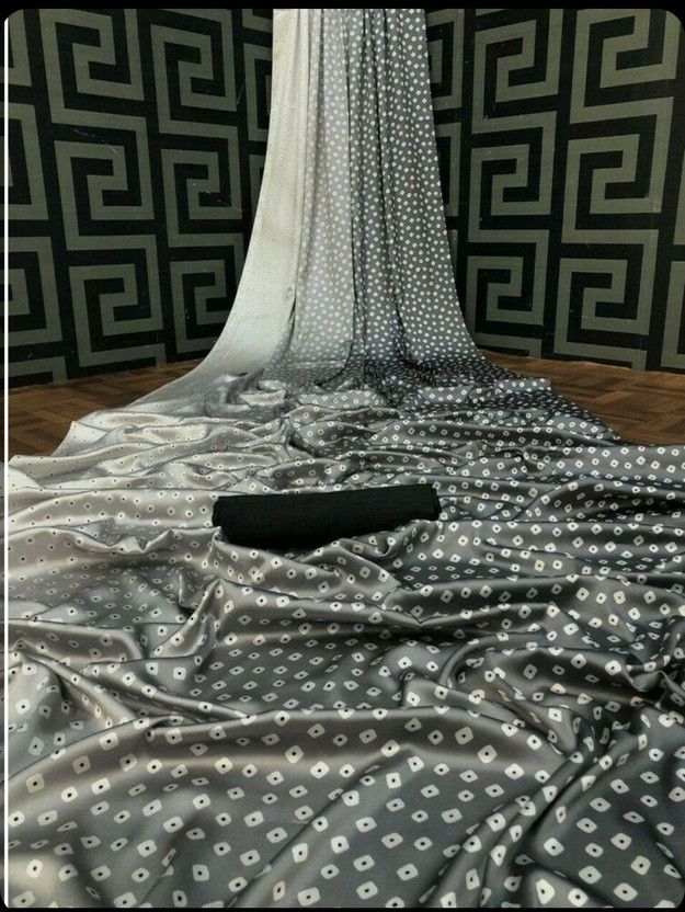 Digital Print Bollywood Satin Saree  (Grey)